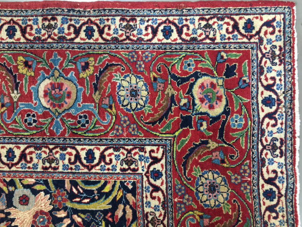 06685 Semi-Antique Persian Keshan 11-10x15-3 | Manoukian Rugs™ corner